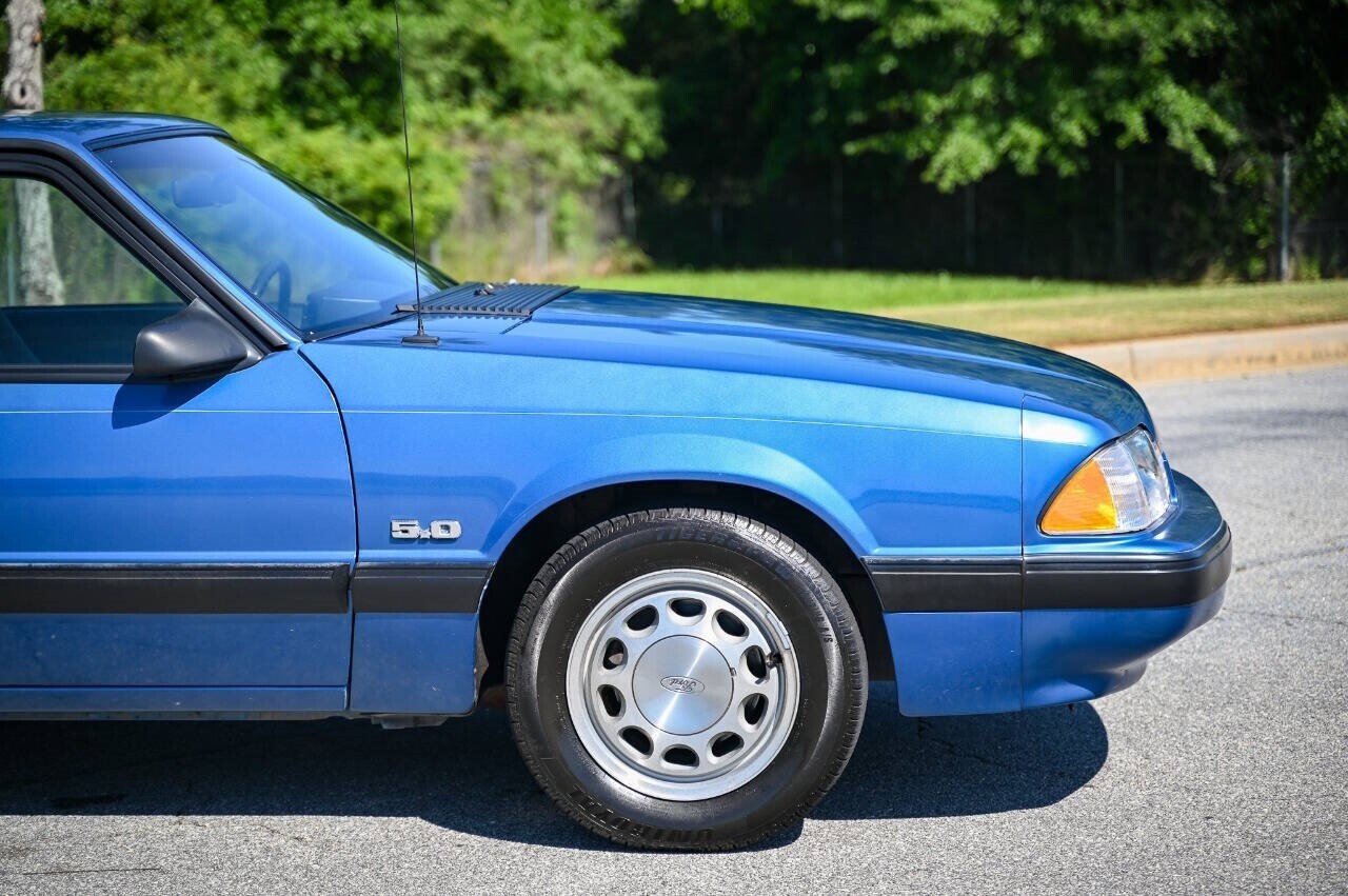 Ford-Mustang-1989-Hatchback-39
