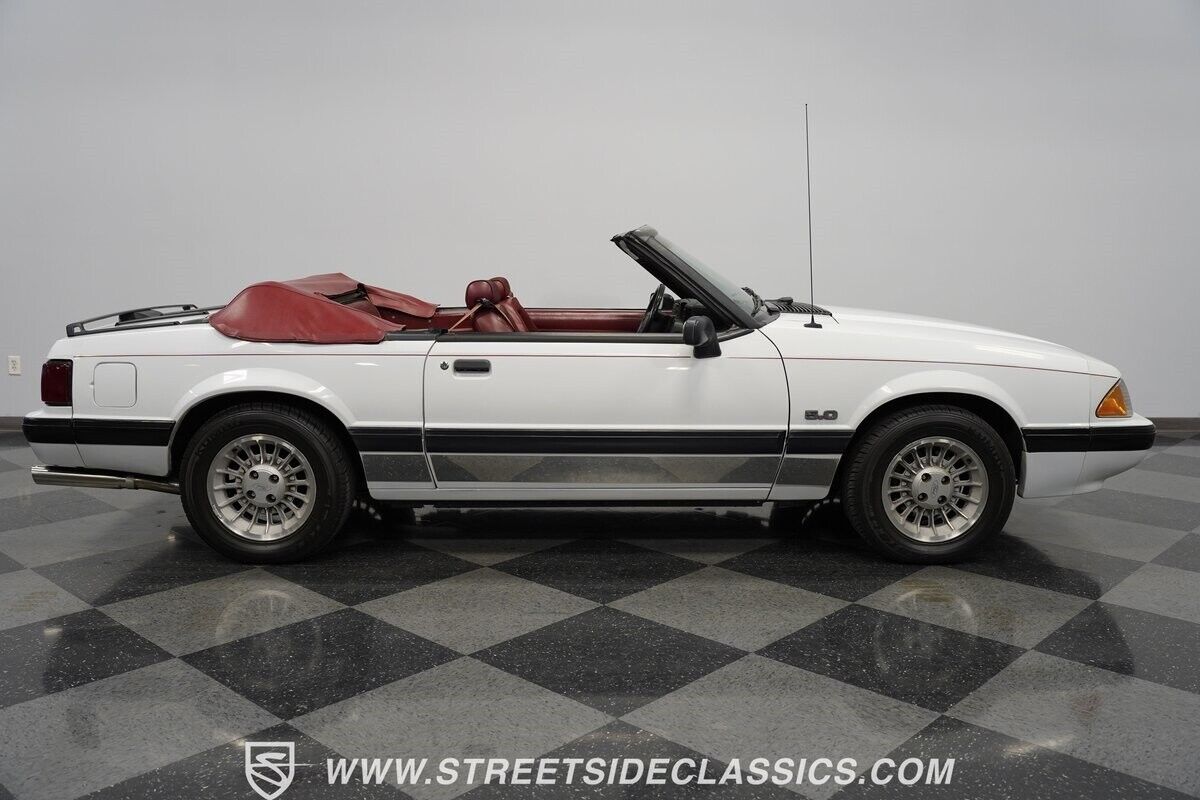 Ford-Mustang-1990-Convertible-13