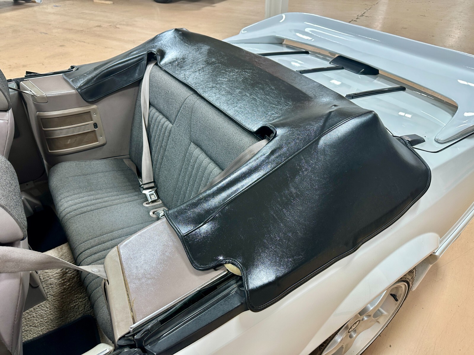Ford-Mustang-1990-Convertible-20