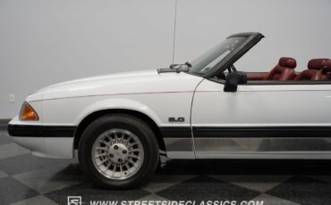 Ford-Mustang-1990-Convertible-21