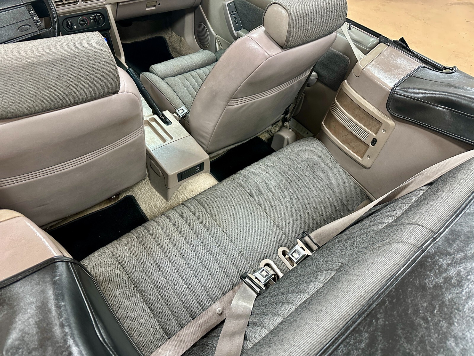Ford-Mustang-1990-Convertible-21