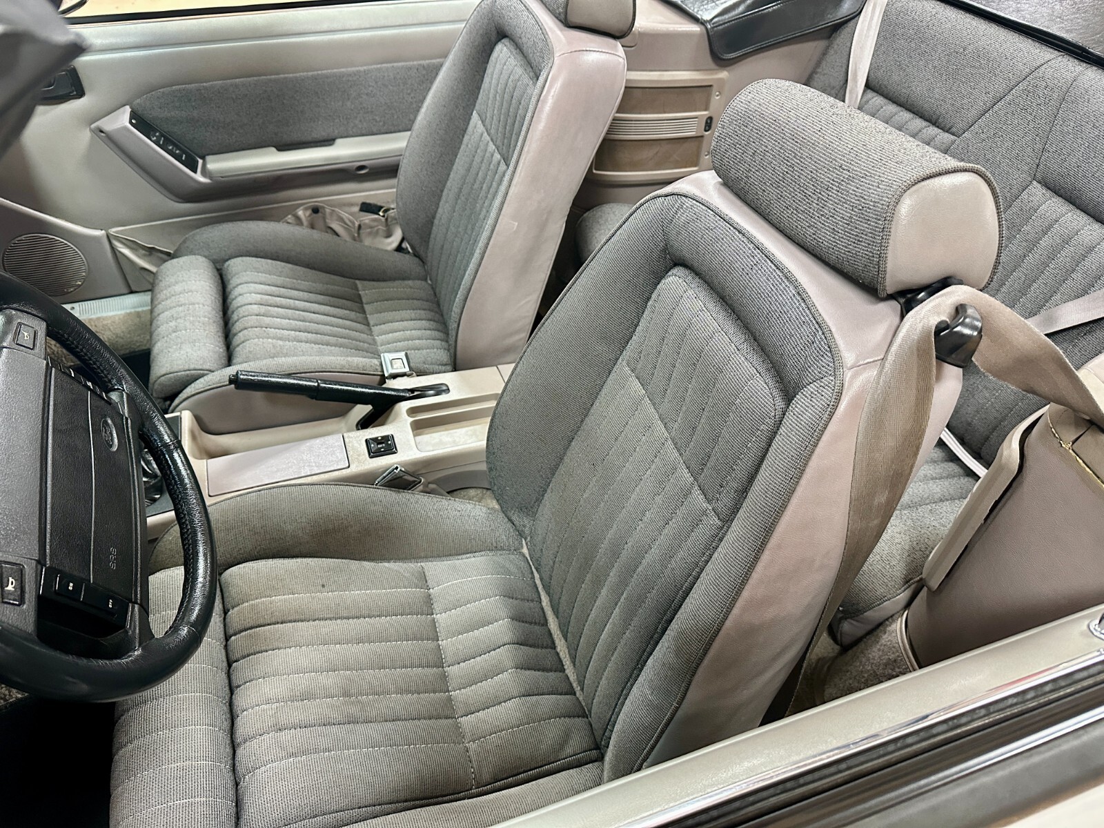 Ford-Mustang-1990-Convertible-22