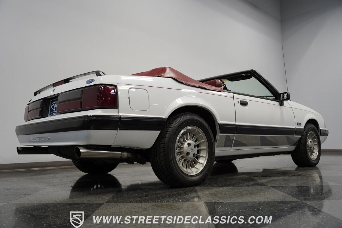 Ford-Mustang-1990-Convertible-25