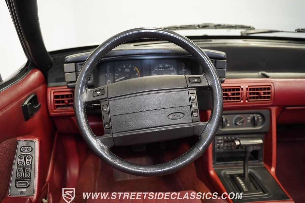 Ford-Mustang-1990-Convertible-36