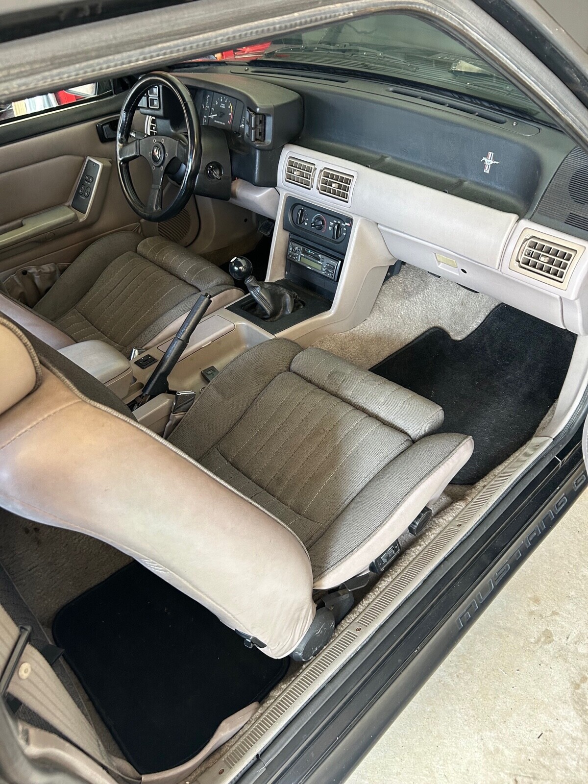 Ford-Mustang-1990-Hatchback-17