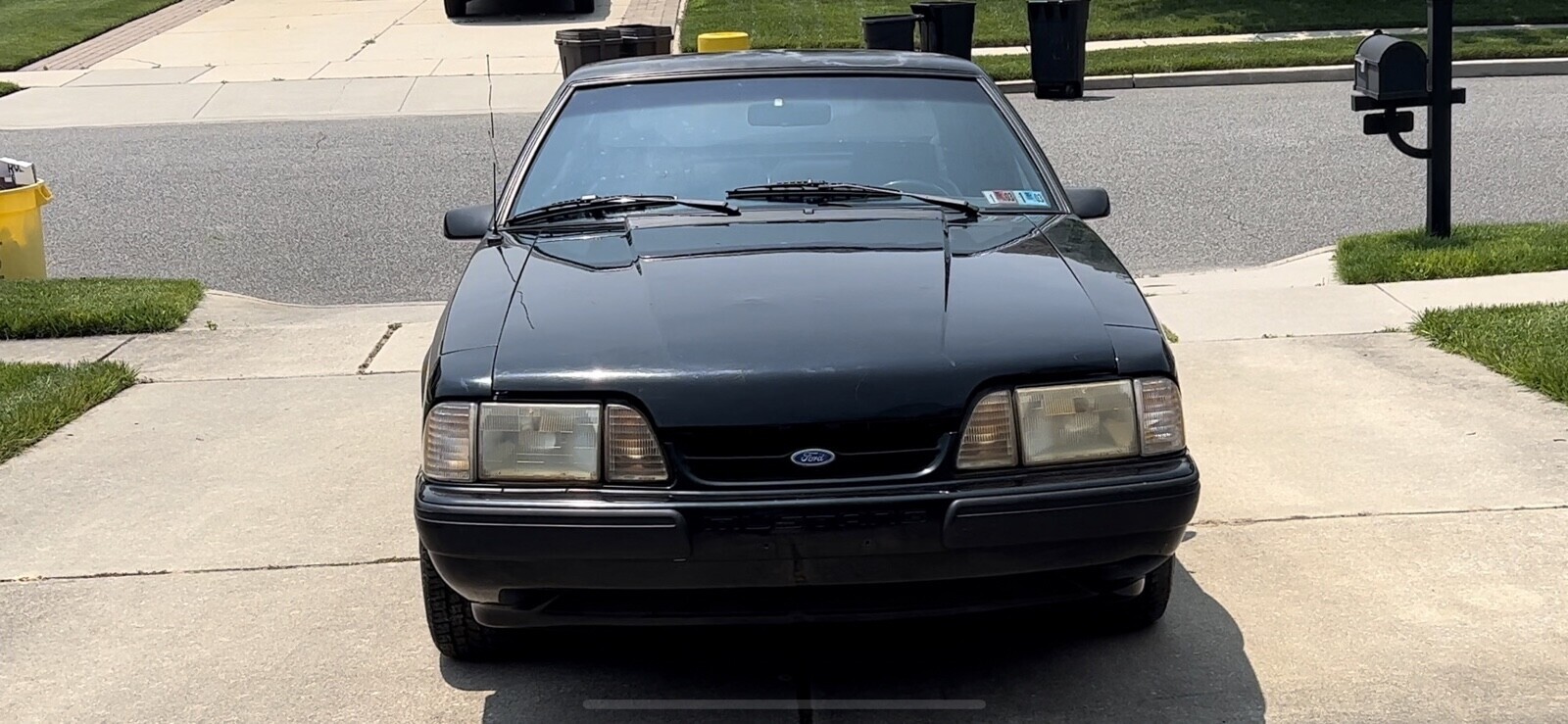 Ford-Mustang-1990-Hatchback-2