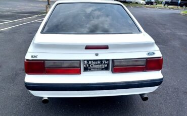 Ford-Mustang-1990-LX-4
