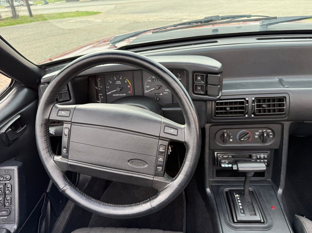 Ford-Mustang-1991-10