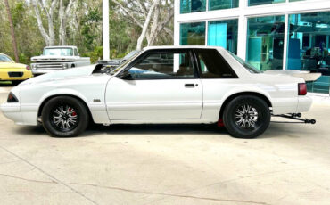 Ford-Mustang-1991-Coupe-2