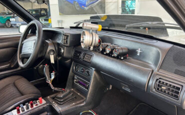 Ford-Mustang-1991-Coupe-24