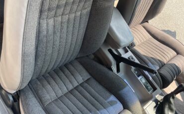 Ford-Mustang-1991-Hatchback-33