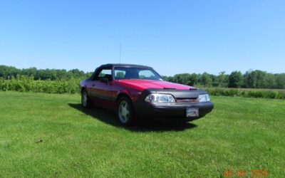 Ford Mustang  1991 red