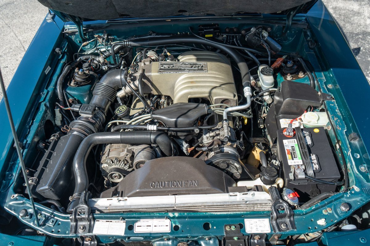 Ford-Mustang-1992-12