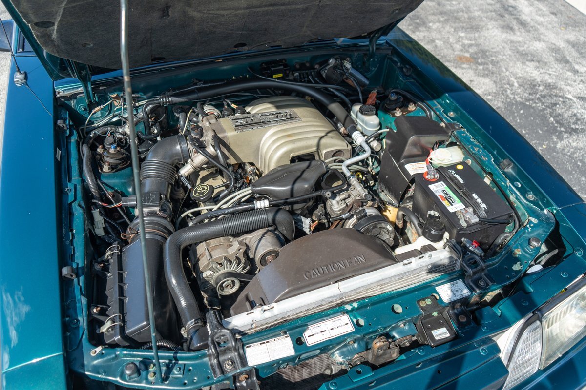 Ford-Mustang-1992-13