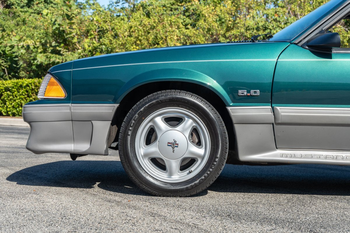 Ford-Mustang-1992-30