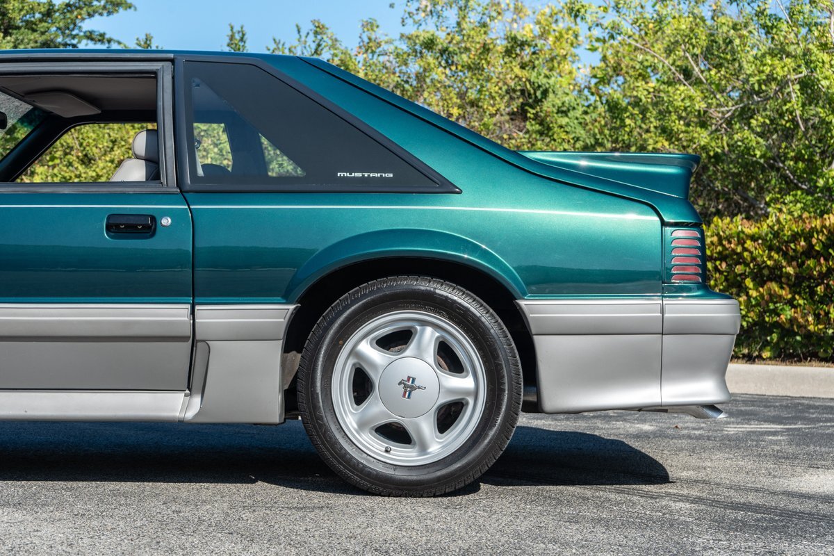 Ford-Mustang-1992-31