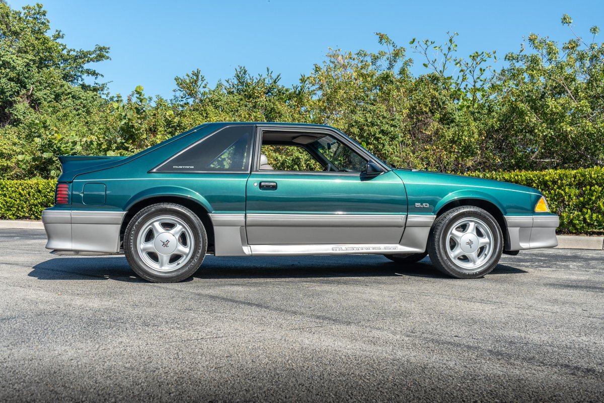 Ford-Mustang-1992-33
