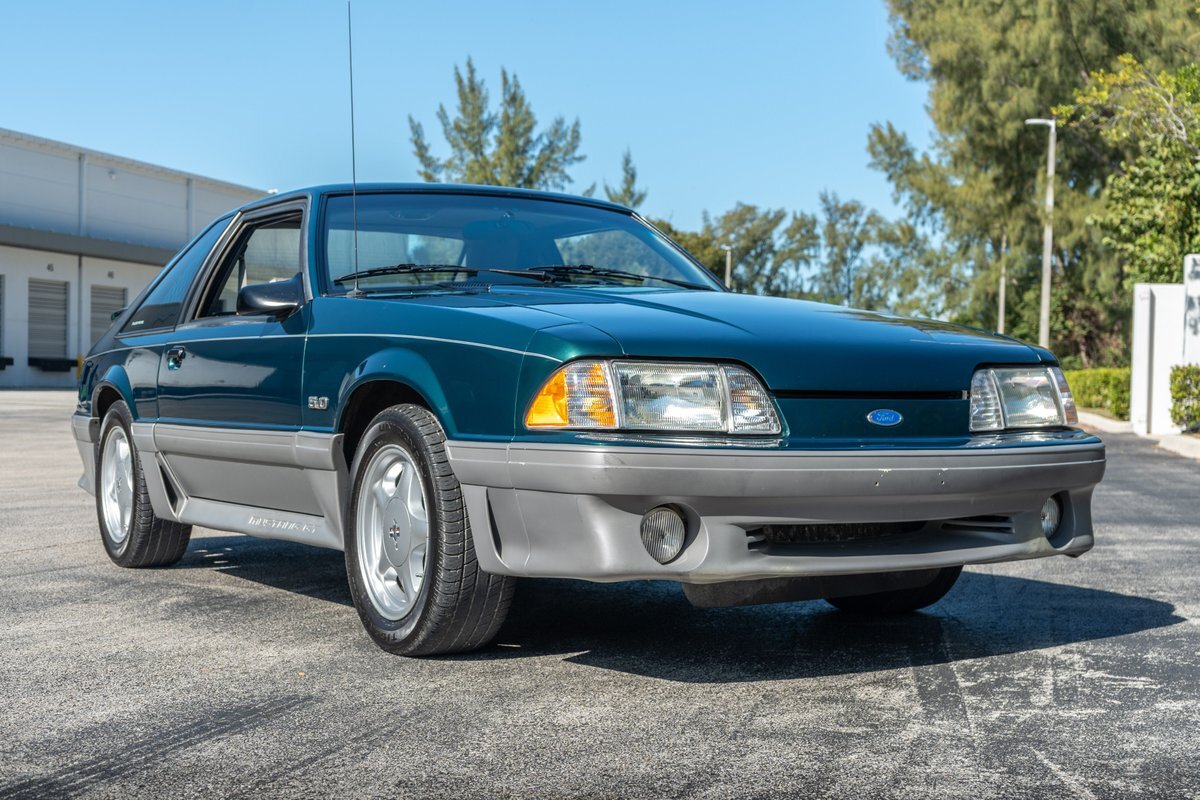 Ford-Mustang-1992-35