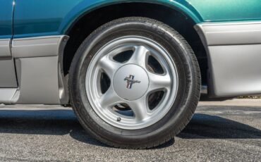 Ford-Mustang-1992-37