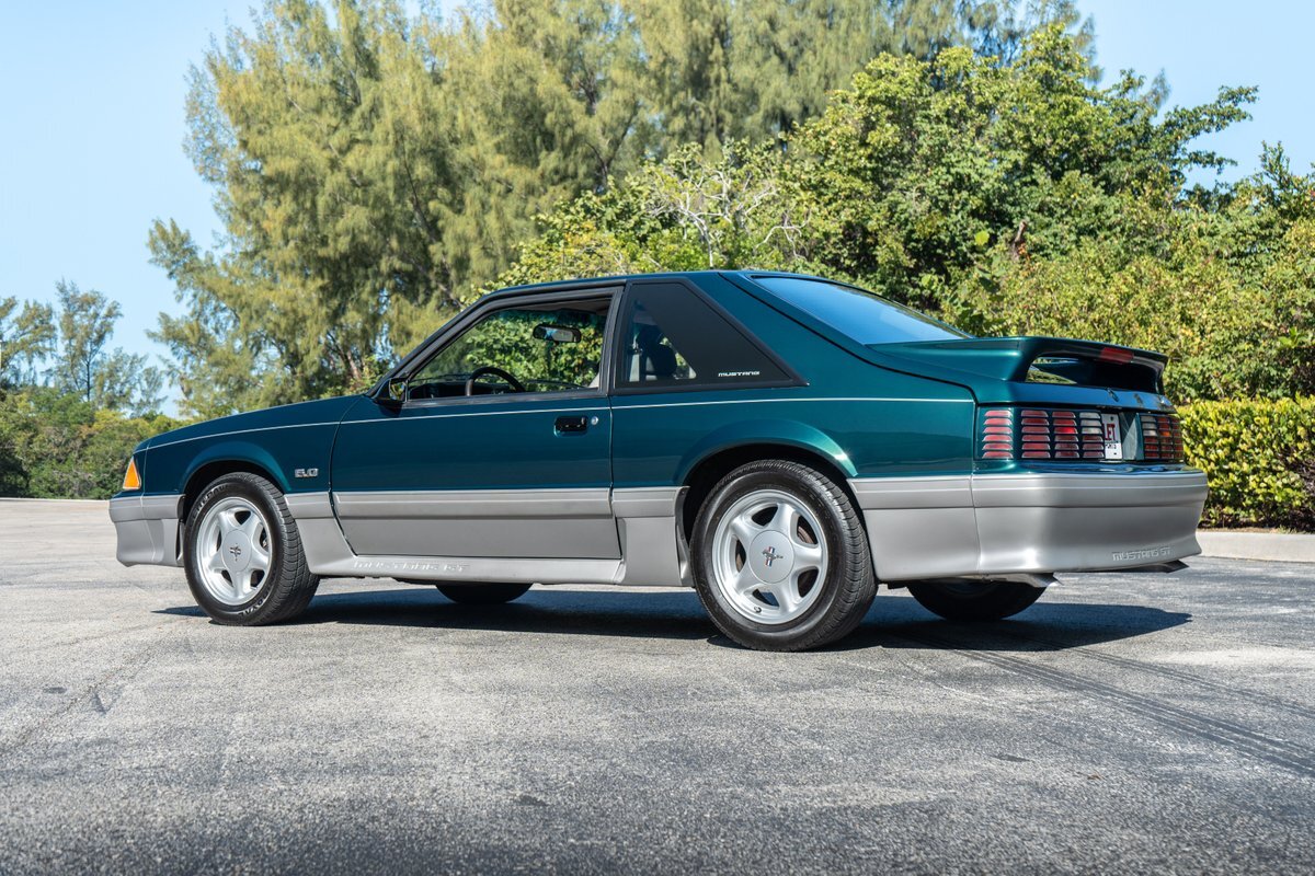 Ford-Mustang-1992-4