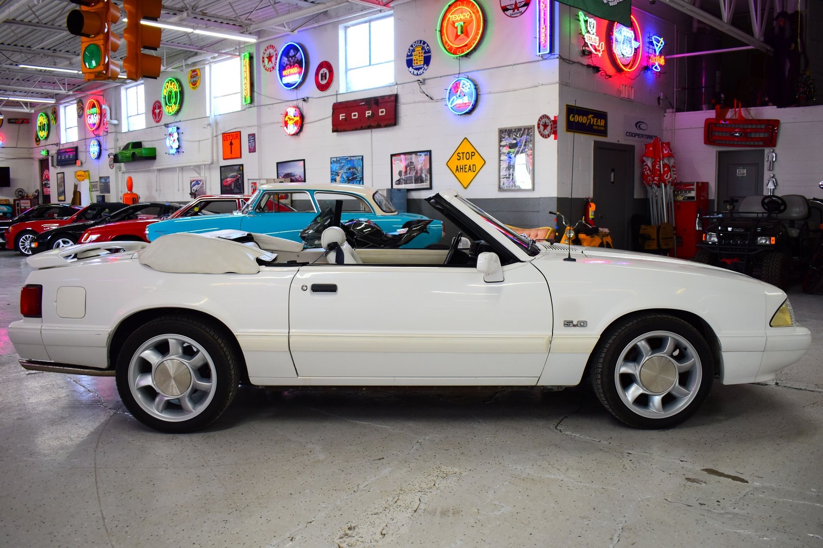 Ford-Mustang-1993-13
