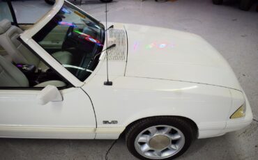 Ford-Mustang-1993-14