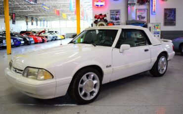 Ford-Mustang-1993-4