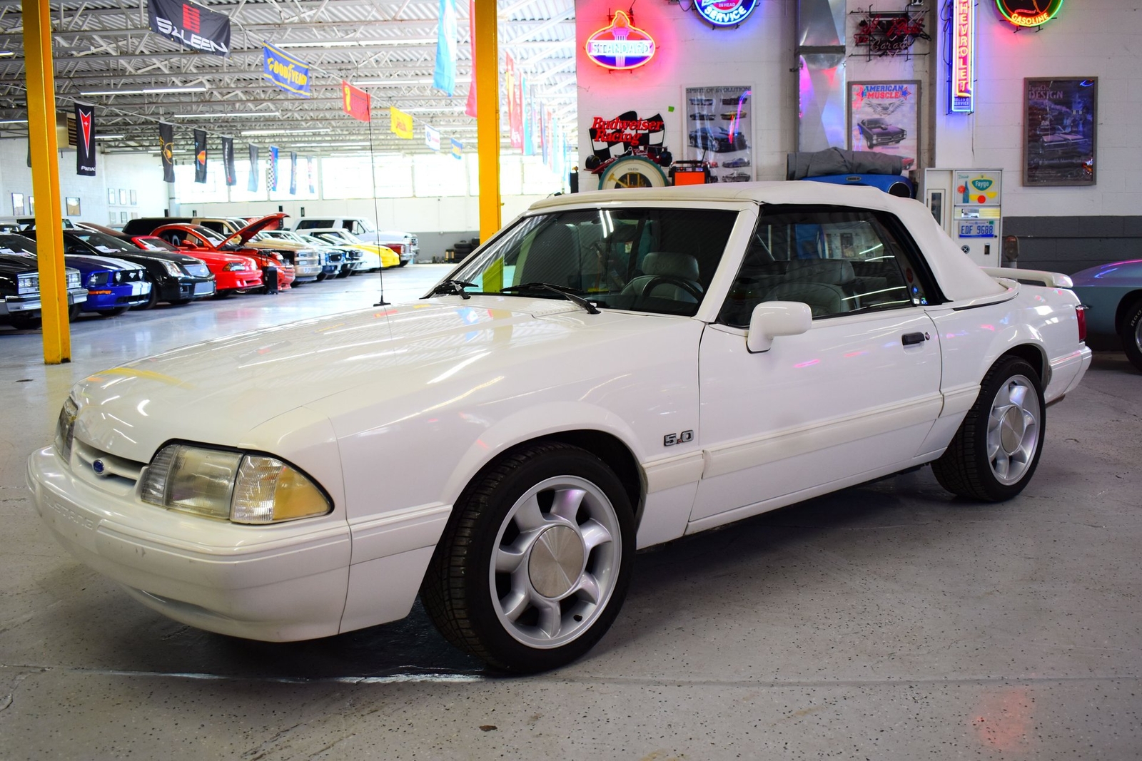 Ford-Mustang-1993-4