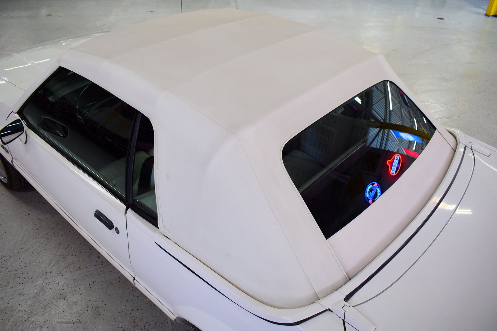 Ford-Mustang-1993-8