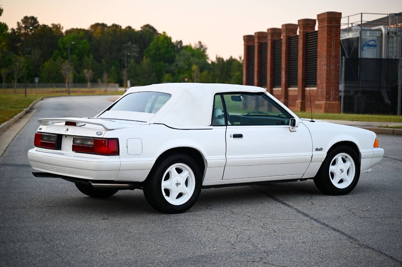 Ford-Mustang-1993-Convertible-12