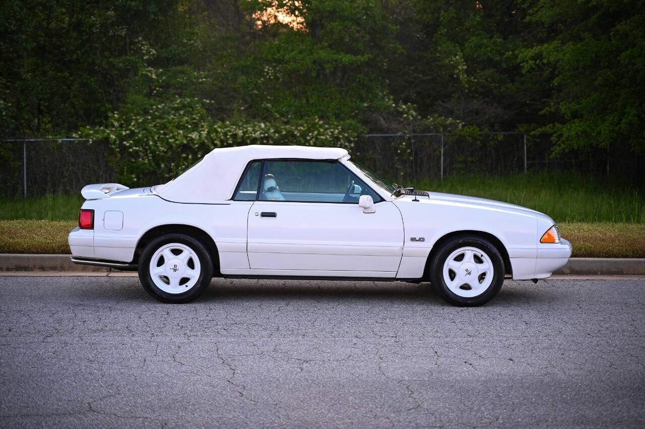 Ford-Mustang-1993-Convertible-16