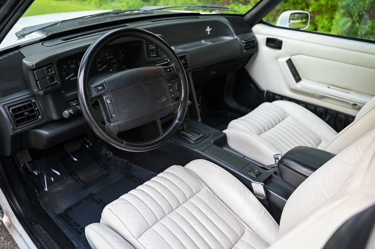 Ford-Mustang-1993-Convertible-3