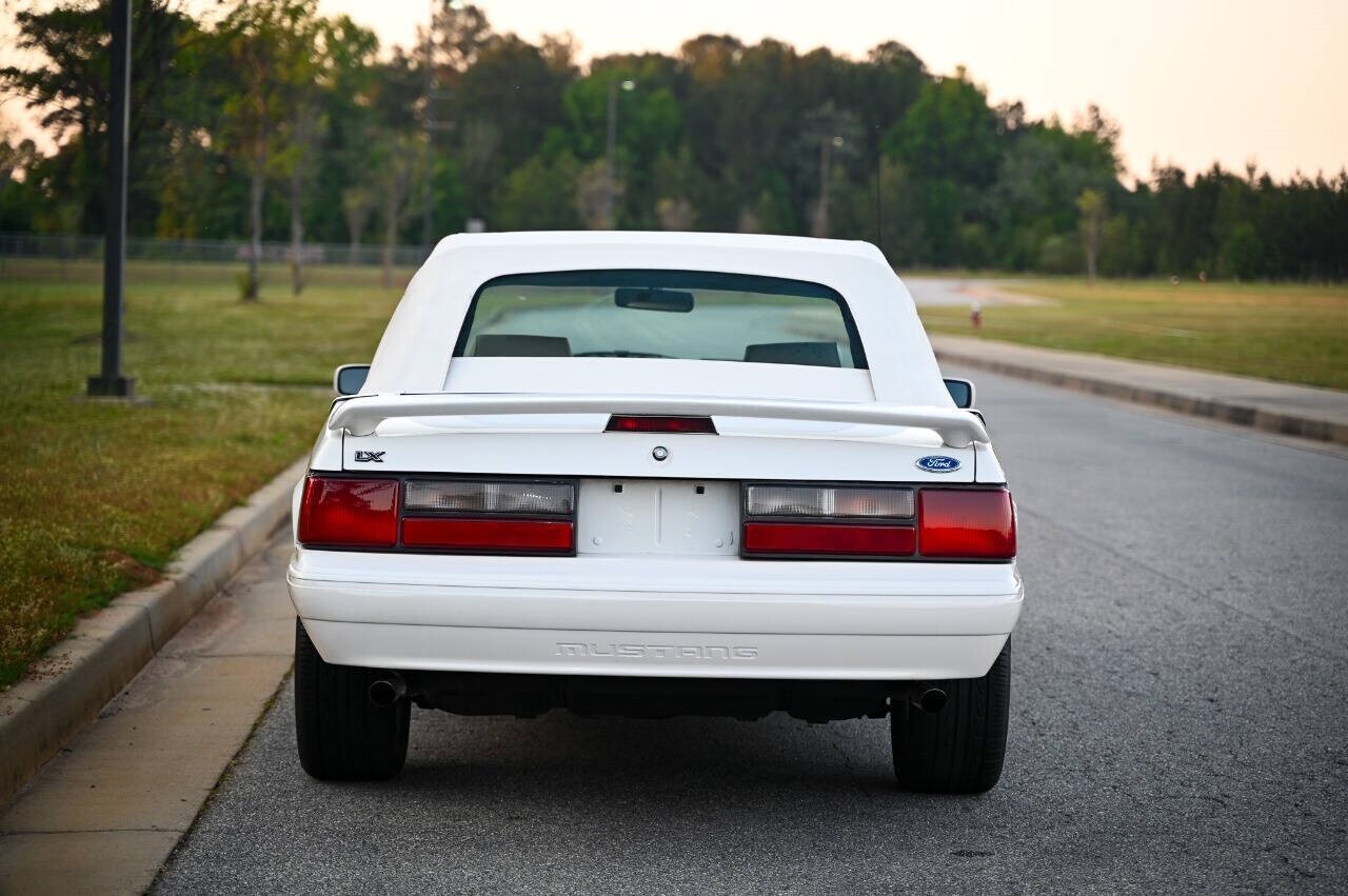 Ford-Mustang-1993-Convertible-30