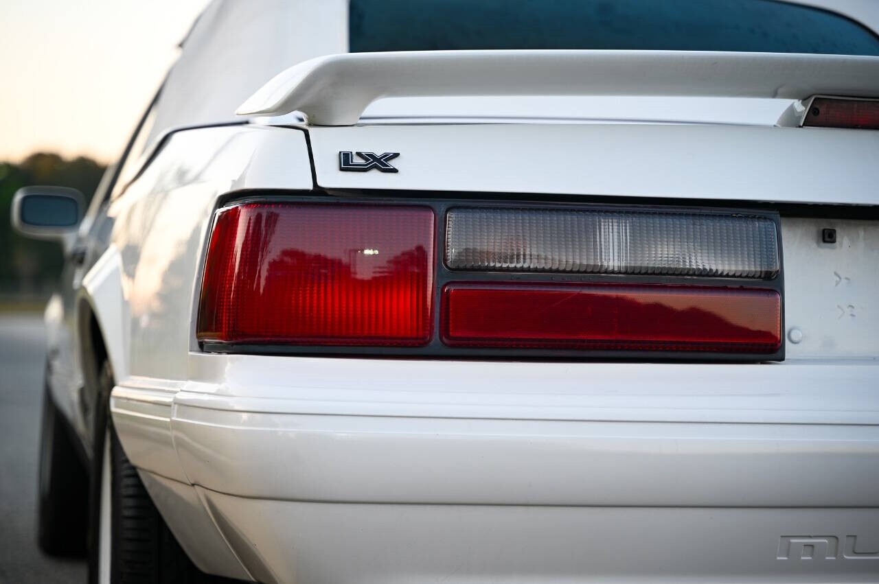 Ford-Mustang-1993-Convertible-32