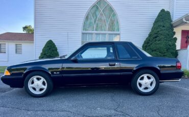 Ford-Mustang-1993-Coupe-1