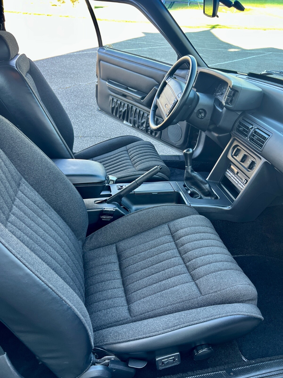 Ford-Mustang-1993-Coupe-26