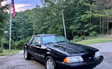 Ford-Mustang-1993-Coupe-33