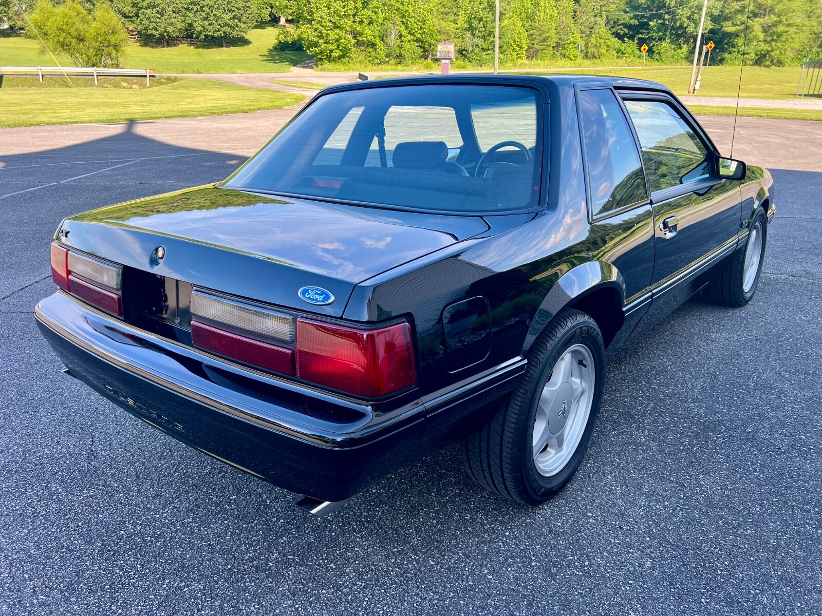 Ford-Mustang-1993-Coupe-6