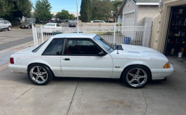 Ford-Mustang-1993-Sedan