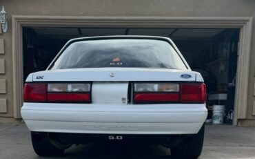 Ford-Mustang-1993-Sedan-4