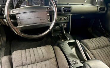 Ford-Mustang-1993-black-2