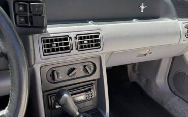 Ford-Mustang-1993-white-5