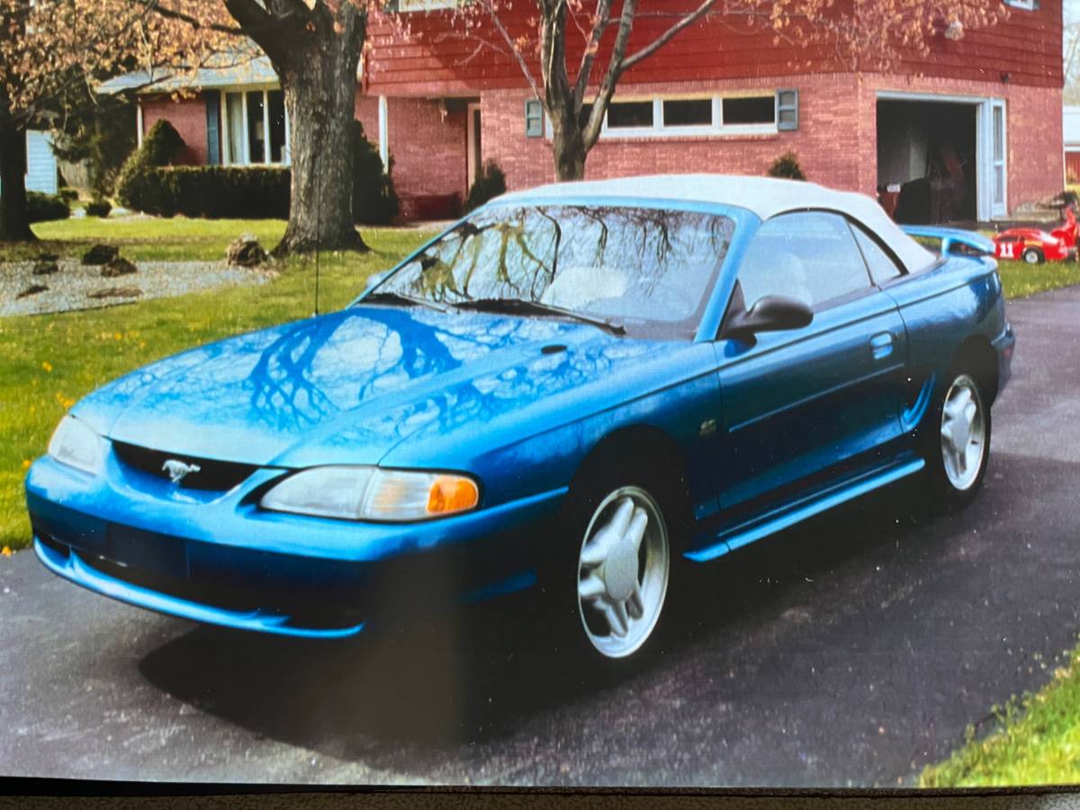 Ford Mustang  1994 blue