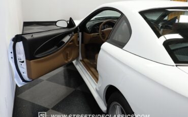 Ford-Mustang-1995-Coupe-33