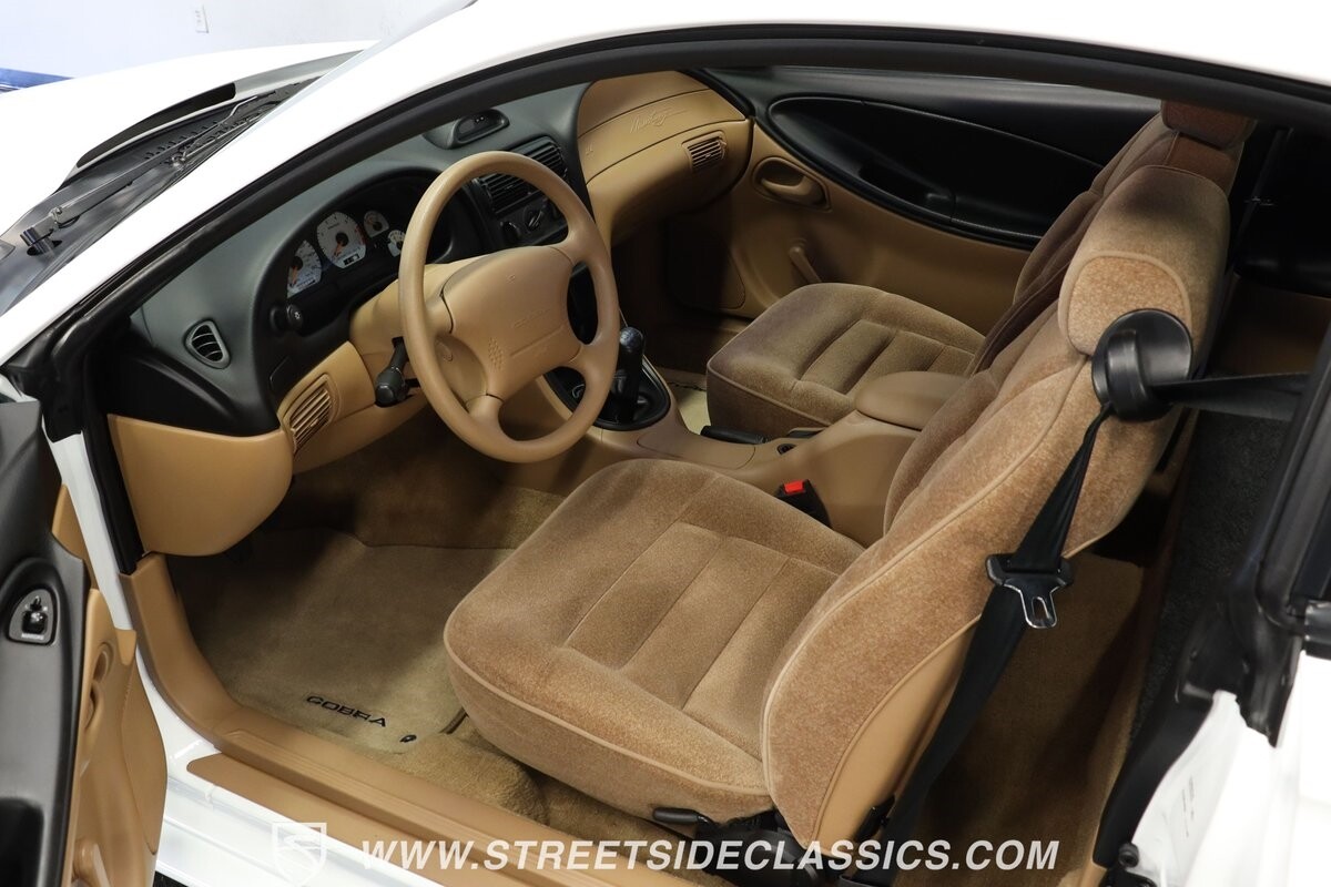Ford-Mustang-1995-Coupe-4