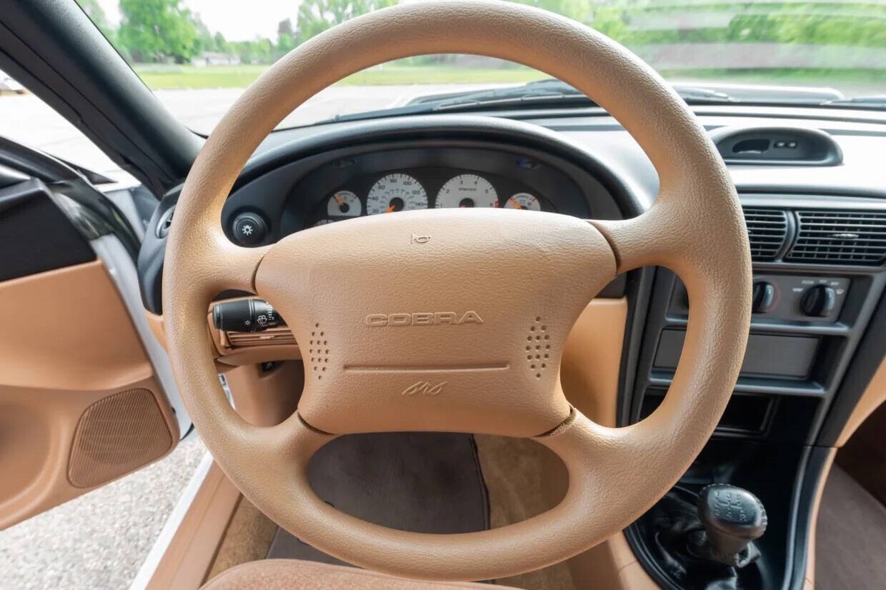 Ford-Mustang-1995-Coupe-5
