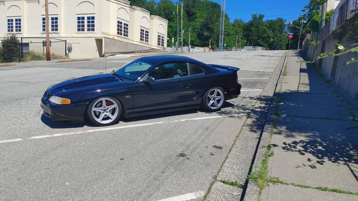 Ford Mustang  1995 black
