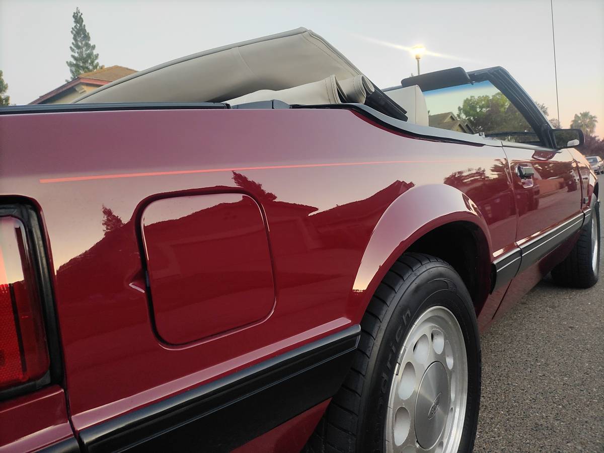 Ford-Mustang-5.0-convertible-1987-red-13