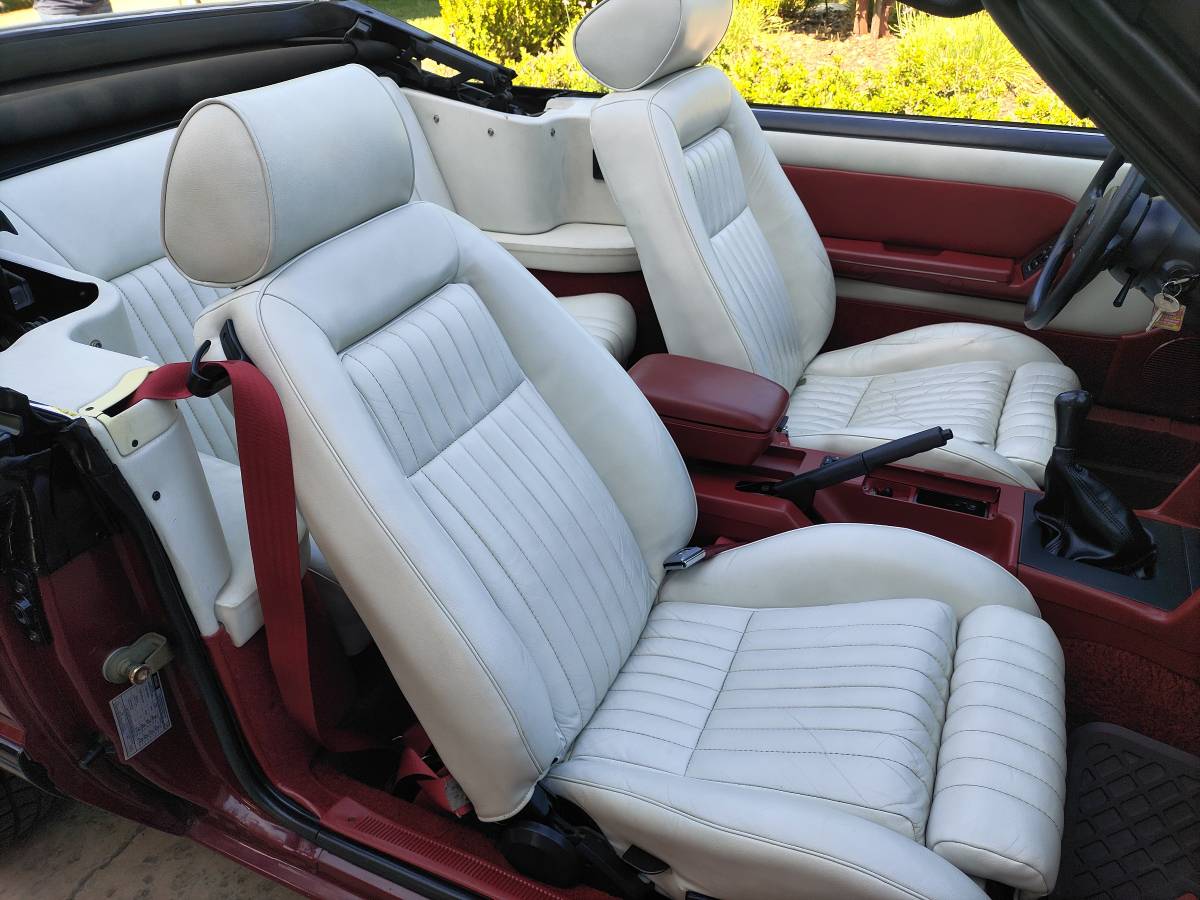 Ford-Mustang-5.0-convertible-1987-red-19