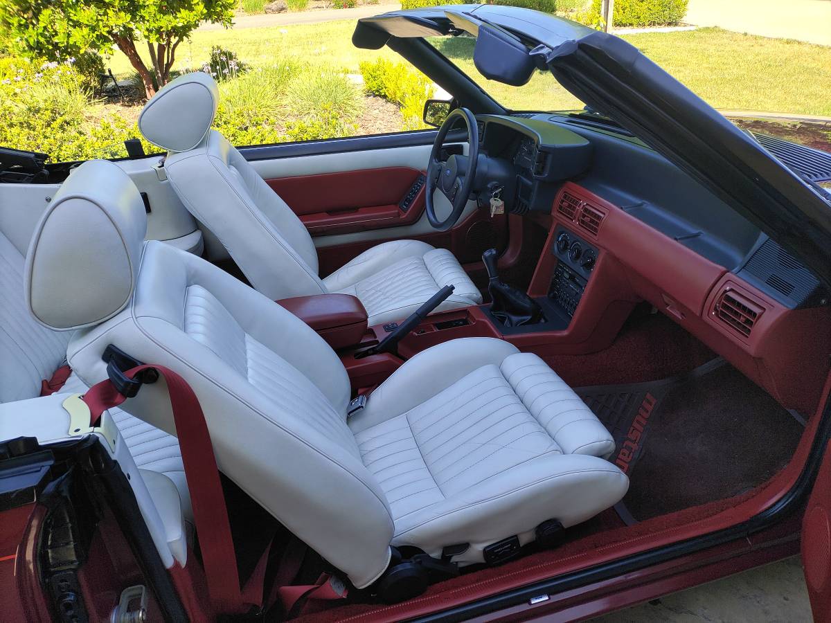 Ford-Mustang-5.0-convertible-1987-red-20